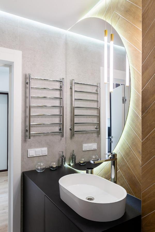 Royal Vip Jacuzzi Apart Lviv Exterior foto