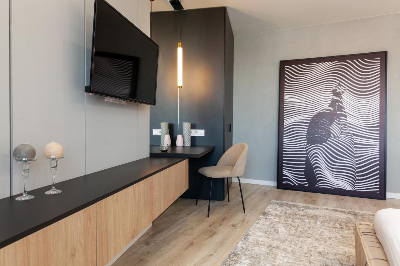 Royal Vip Jacuzzi Apart Lviv Exterior foto