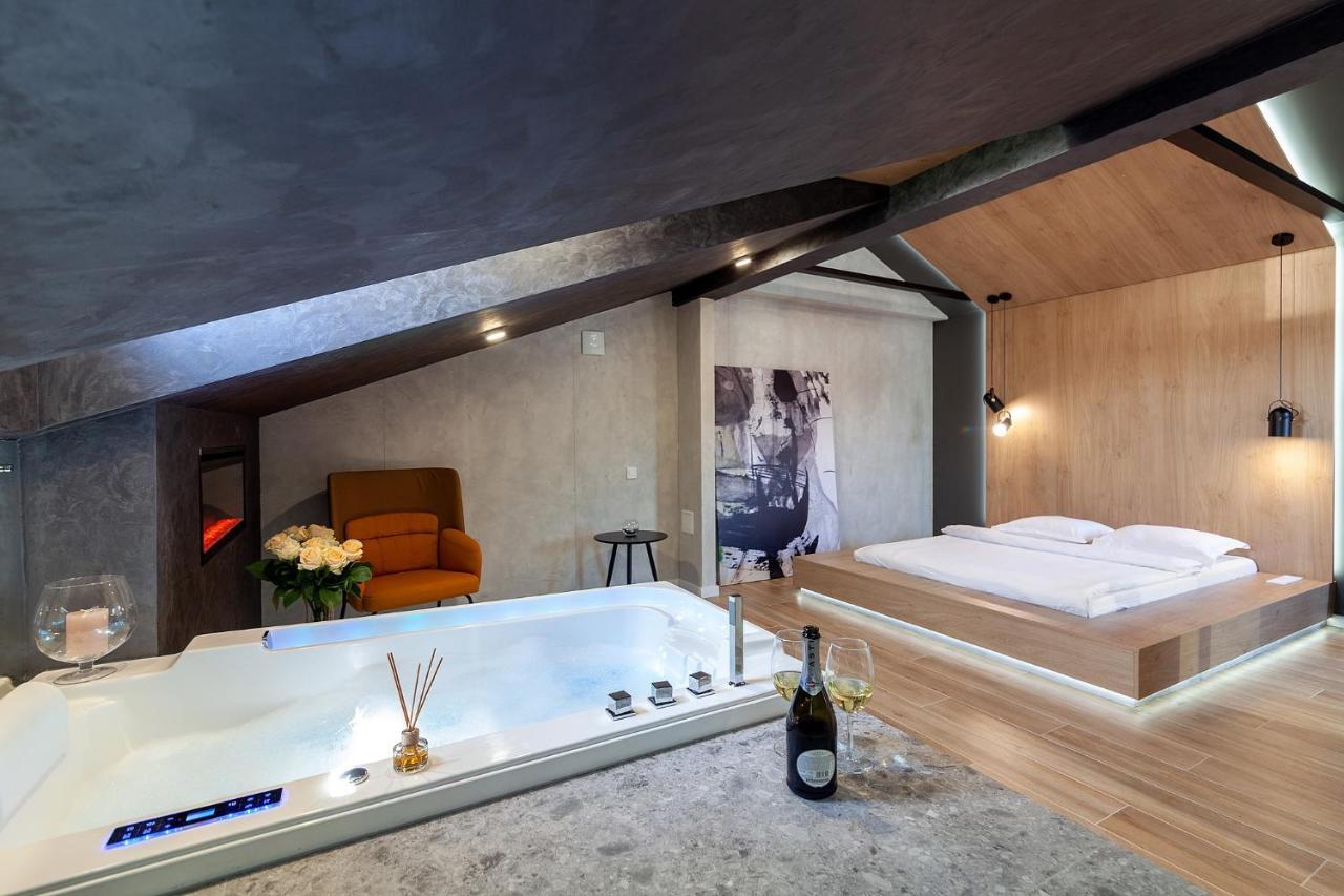 Royal Vip Jacuzzi Apart Lviv Exterior foto