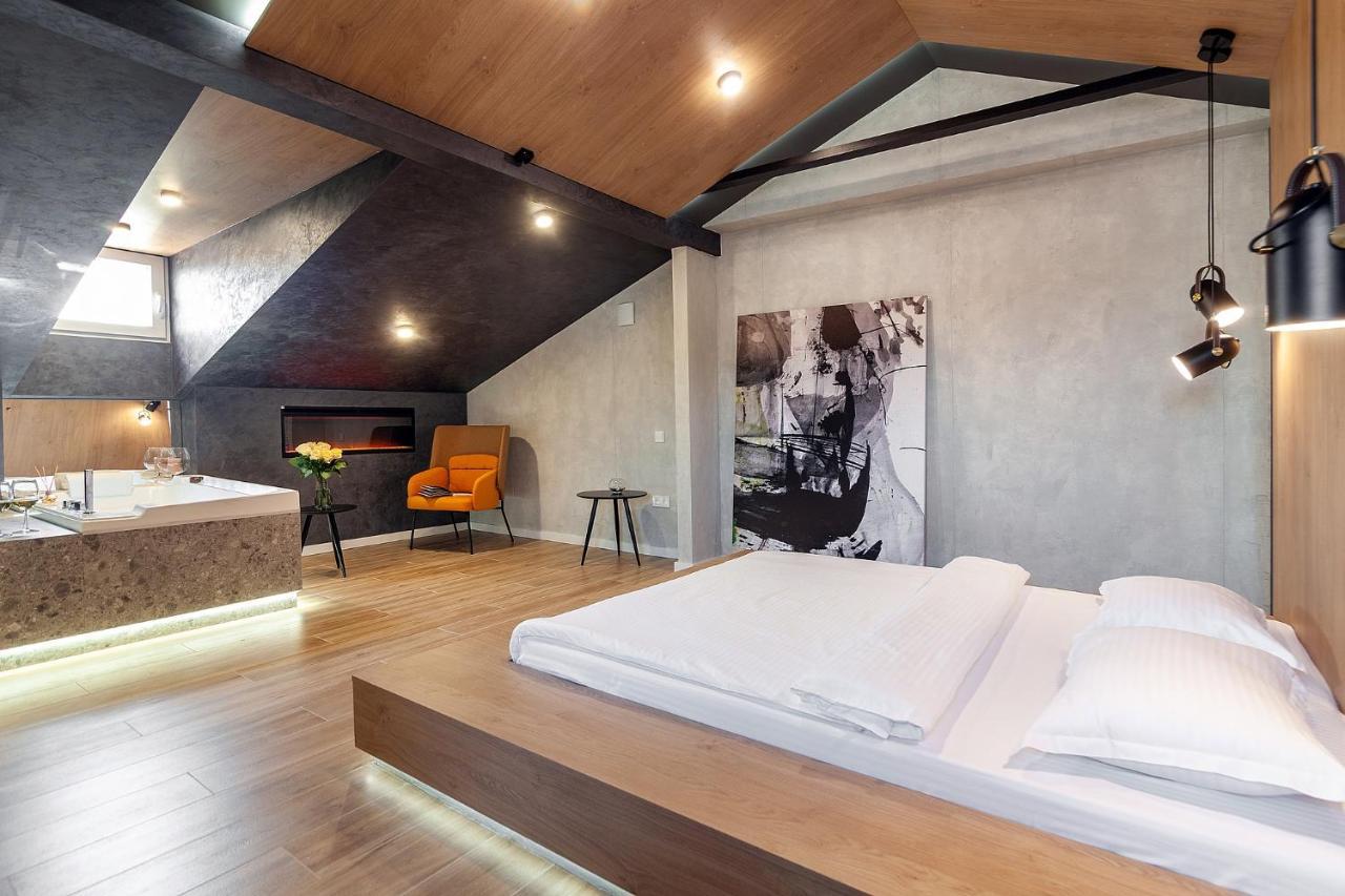 Royal Vip Jacuzzi Apart Lviv Exterior foto
