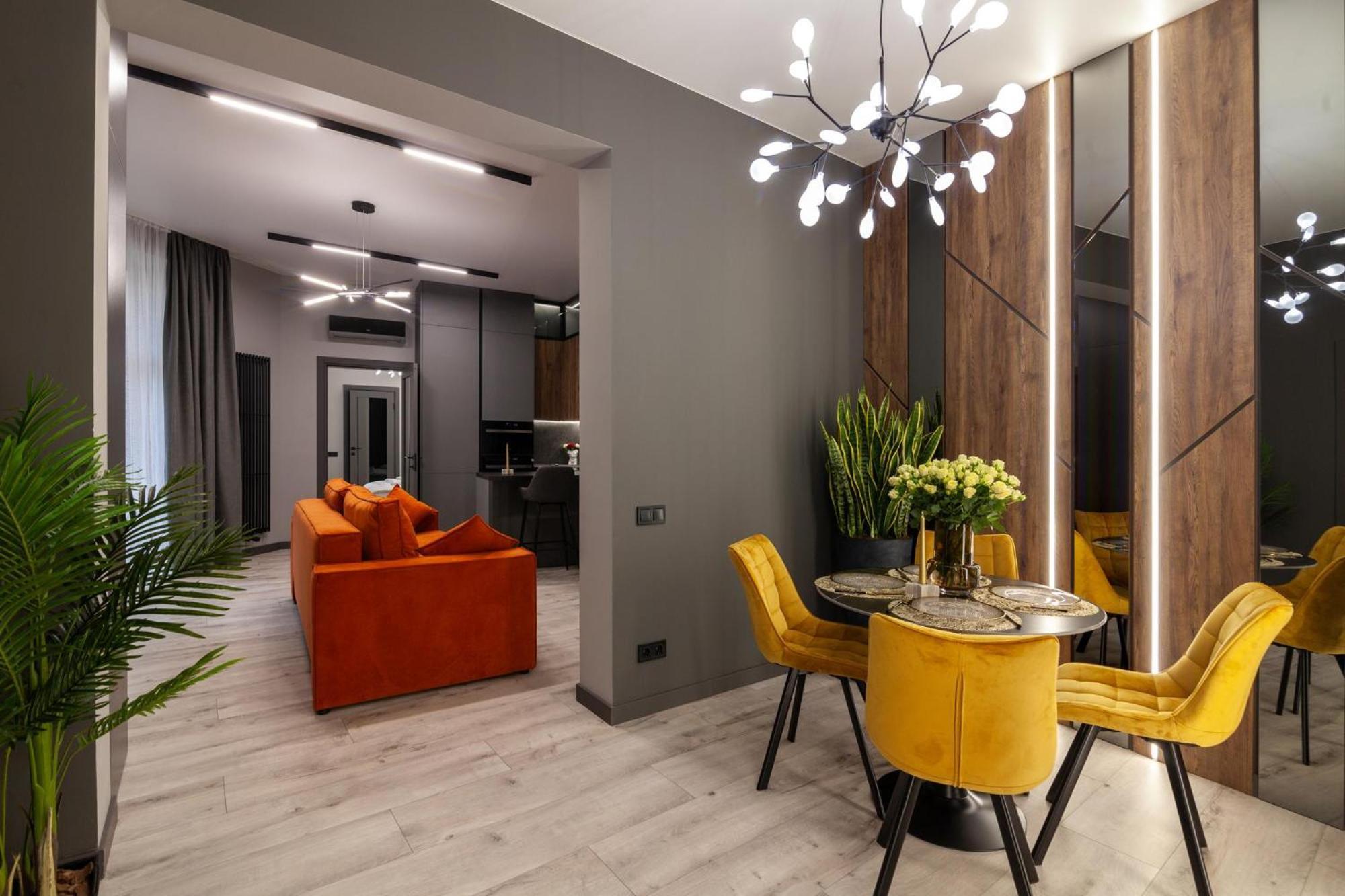 Royal Vip Jacuzzi Apart Lviv Exterior foto